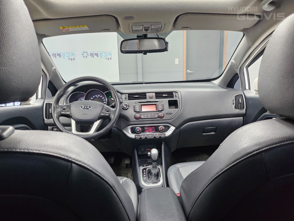 KIA All New Pride 4Door 1.4 MPI