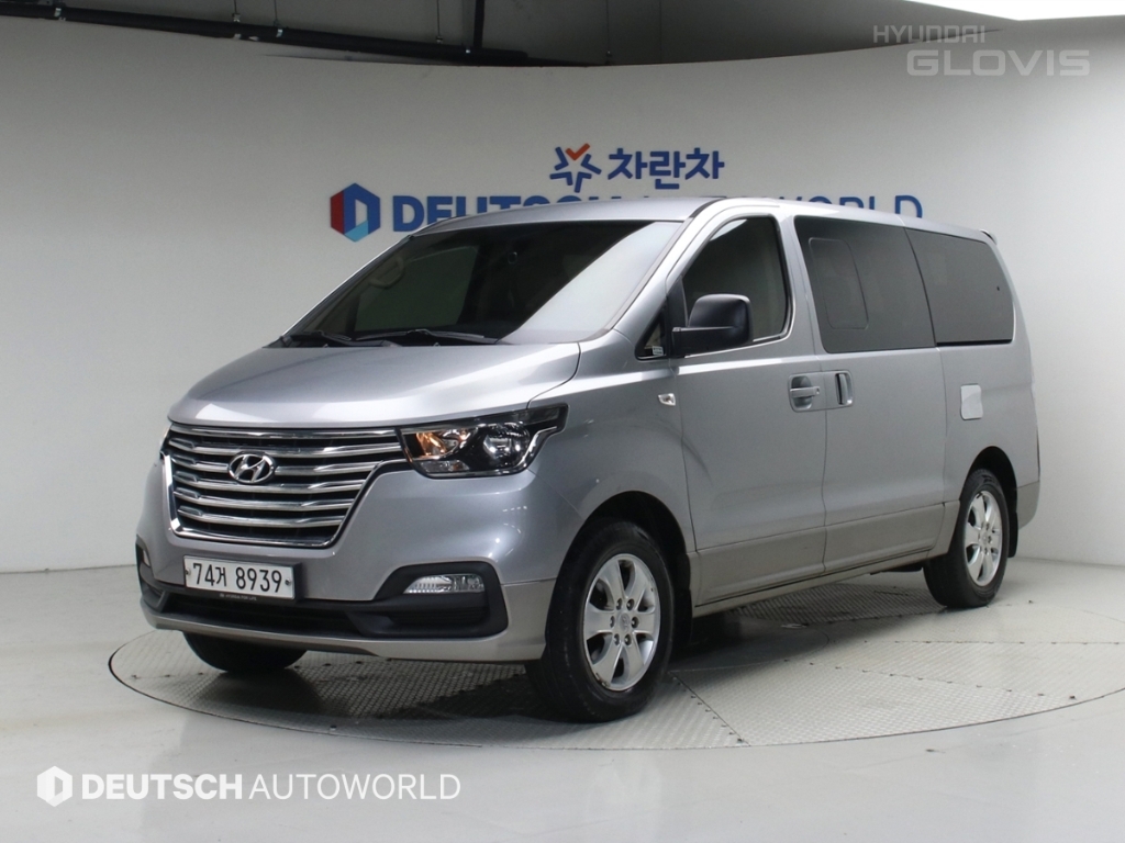 Hyundai The New Grand Starex 4WD Wagon 11-seater Modern