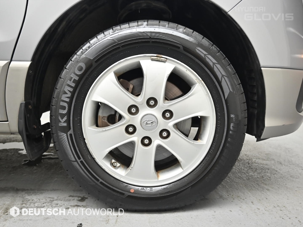 Hyundai The New Grand Starex 4WD Wagon 11-seater Modern