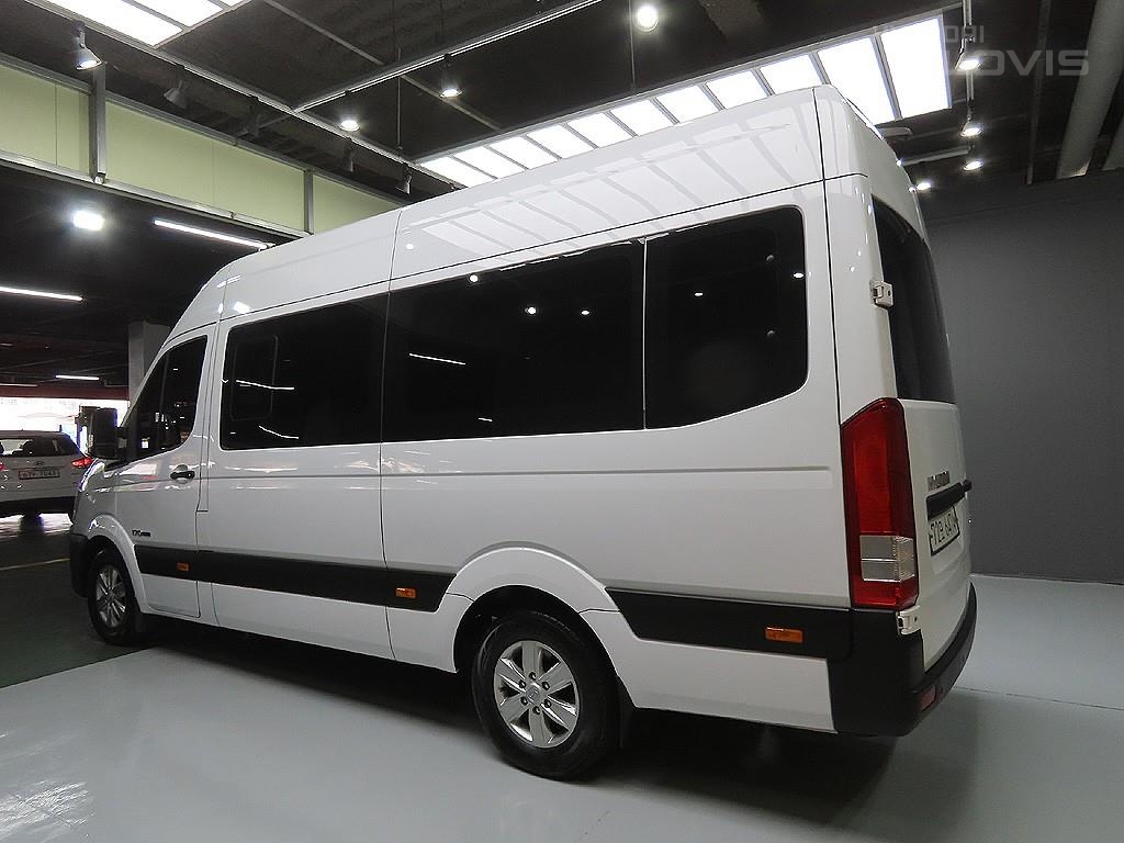 HYUNDAI Solati 15-Seater