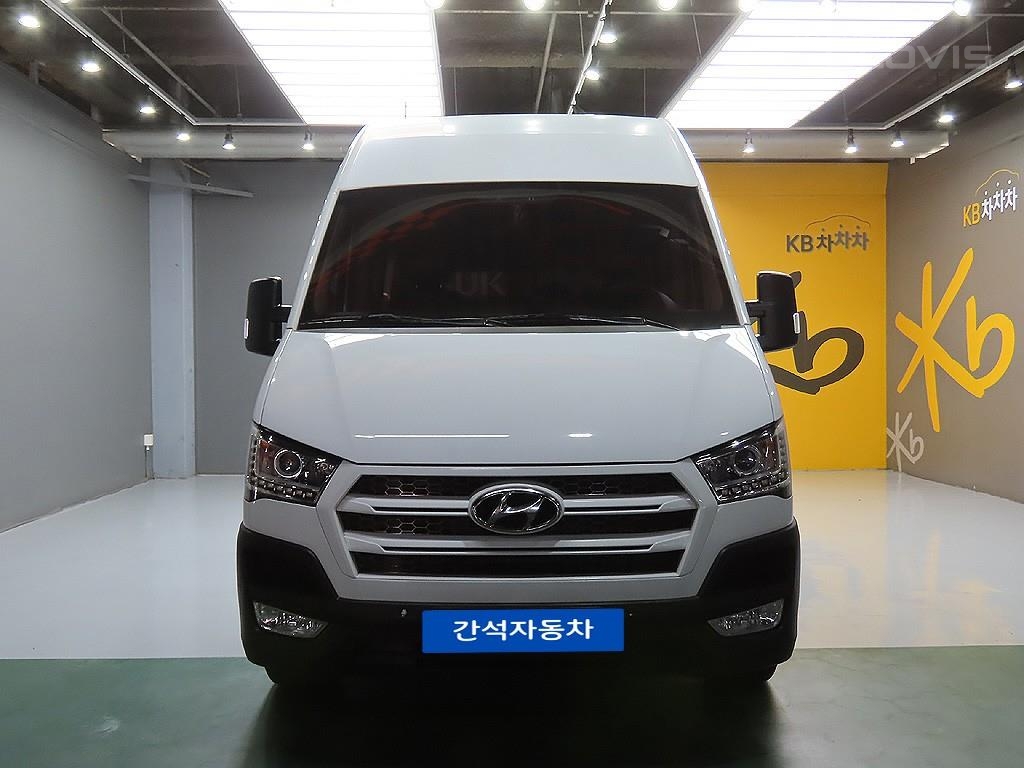HYUNDAI Solati 15-Seater