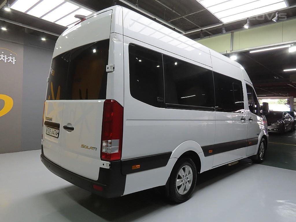 HYUNDAI Solati 15-Seater