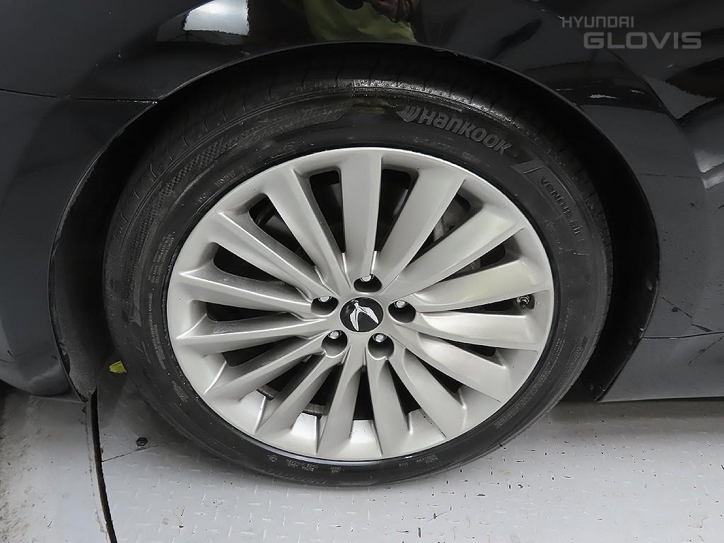 HYUNDAI Ecuus (New Model) VS380