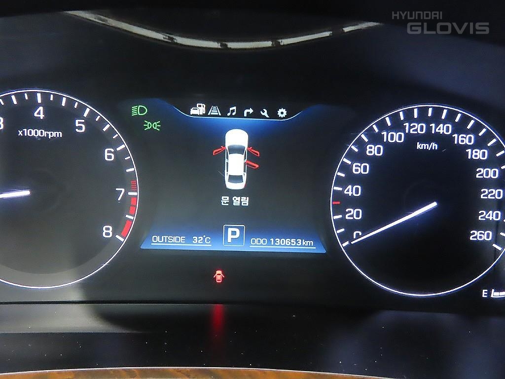 HYUNDAI Ecuus (New Model) VS380