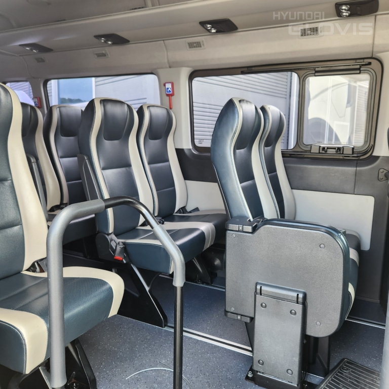 HYUNDAI Solati 15-Seater