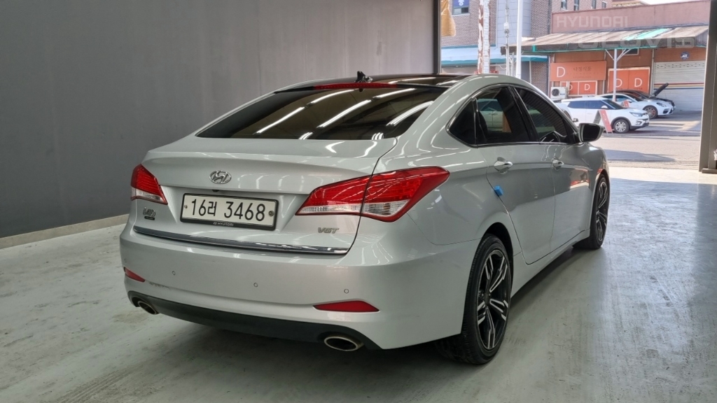 HYUNDAI I40 Saloon 1.7 VGT