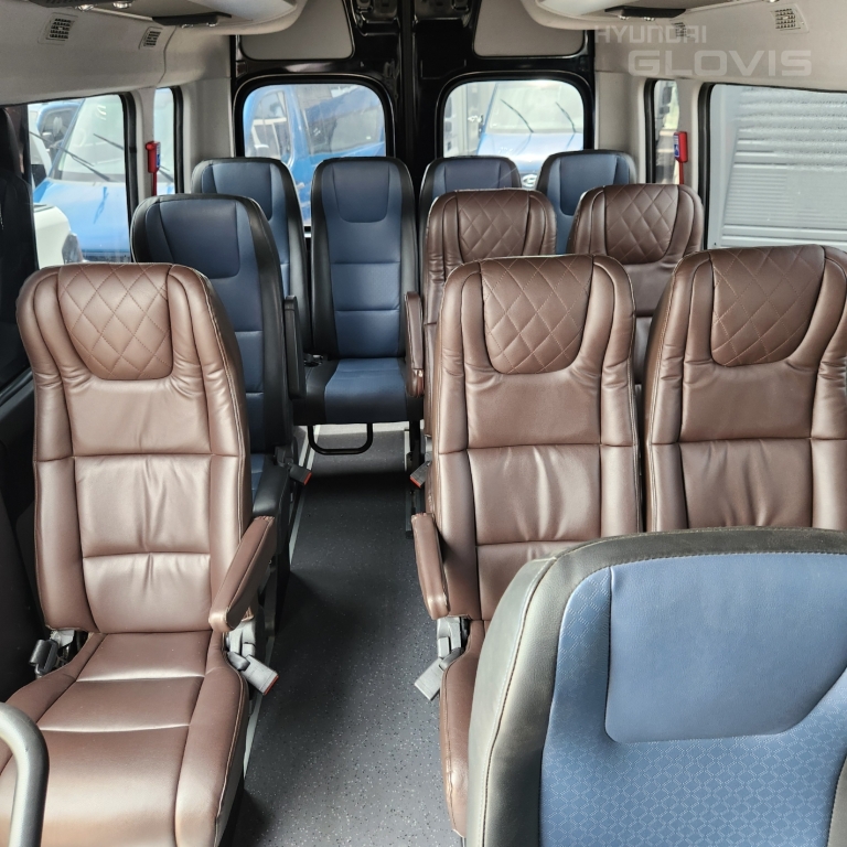 HYUNDAI Solati 15-Seater