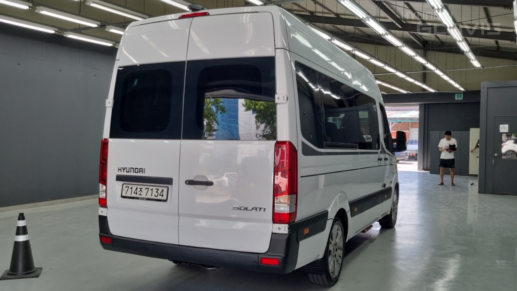 HYUNDAI Solati 15-Seater