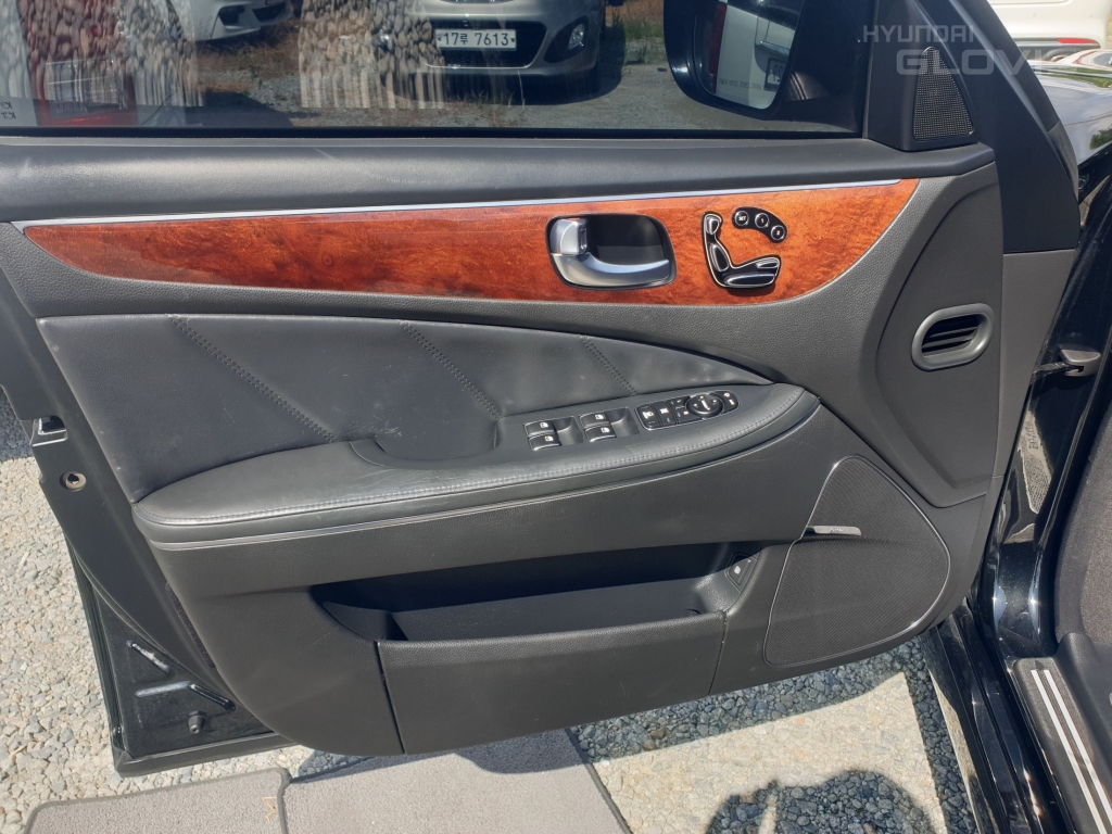HYUNDAI Ecuus (New Model) VS500