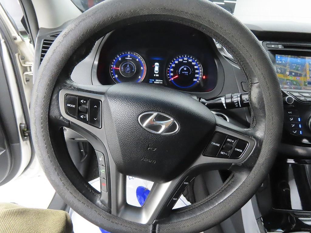 HYUNDAI I40 Saloon 1.7 VGT