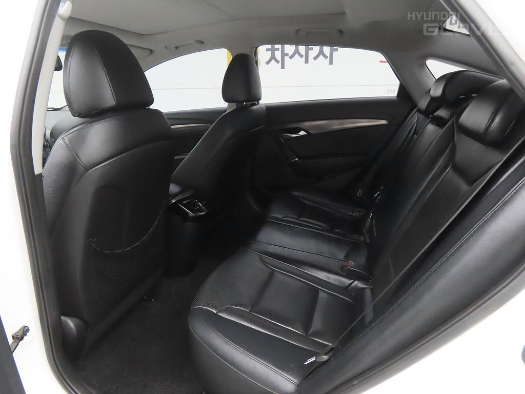 HYUNDAI I40 Saloon 1.7 VGT