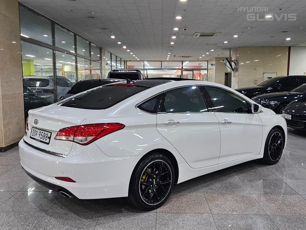 HYUNDAI I40 Saloon 1.7 VGT