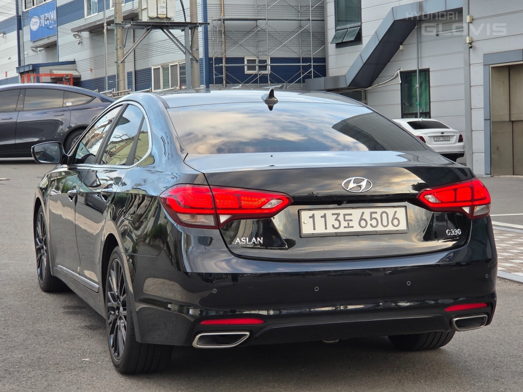 HYUNDAI Aslan G330