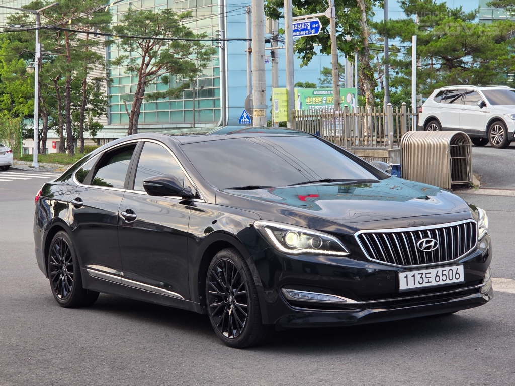 HYUNDAI Aslan G330