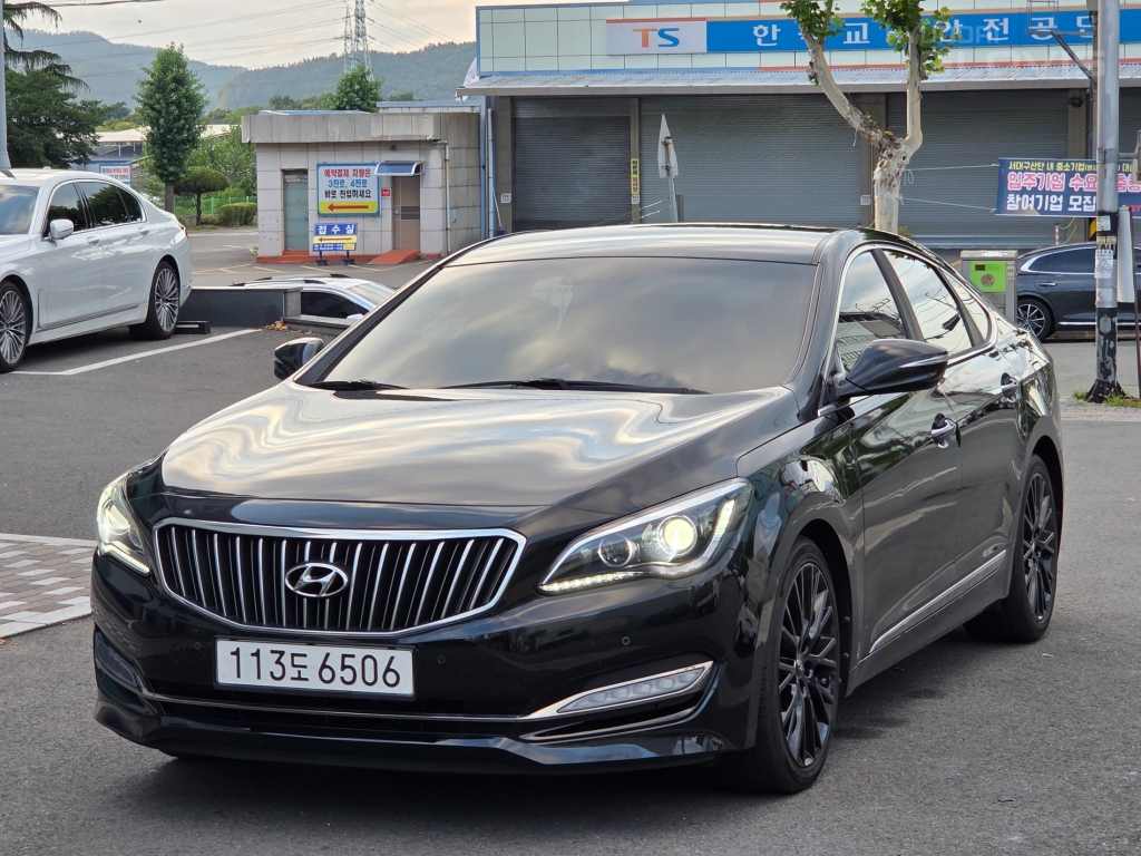 HYUNDAI Aslan G330
