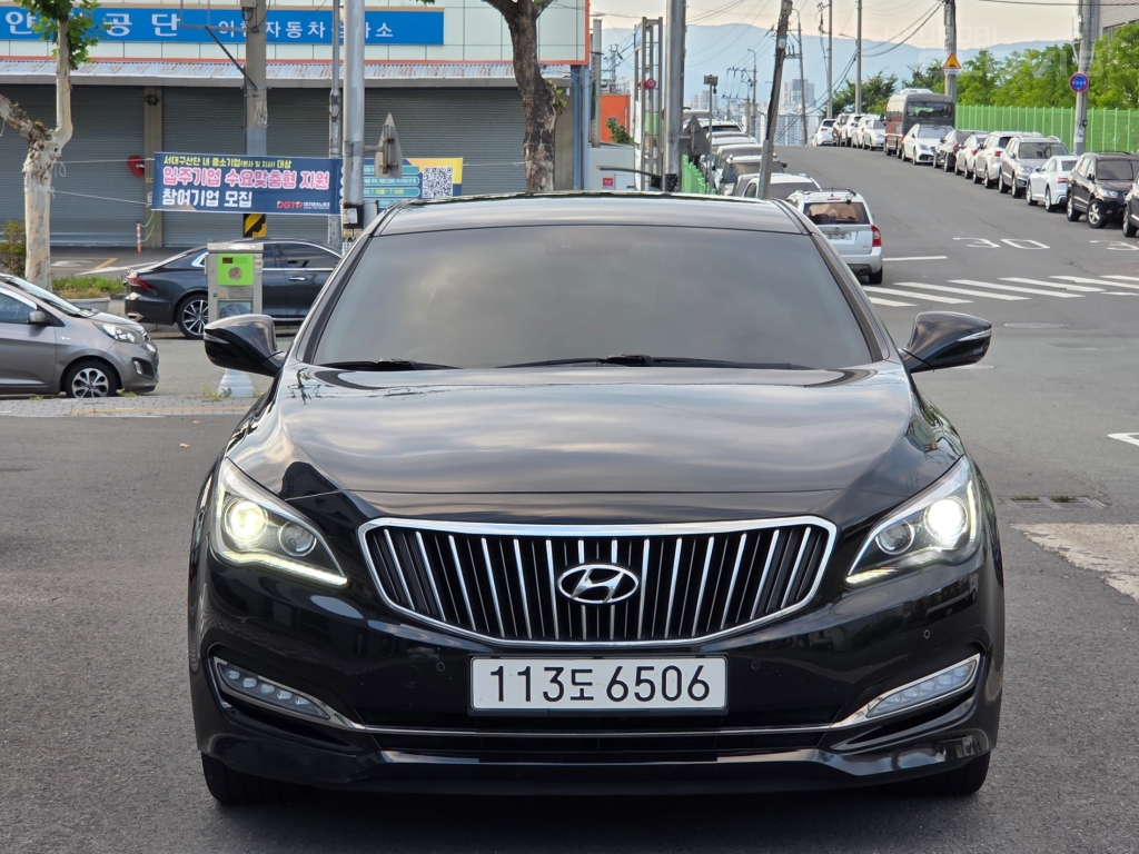 HYUNDAI Aslan G330