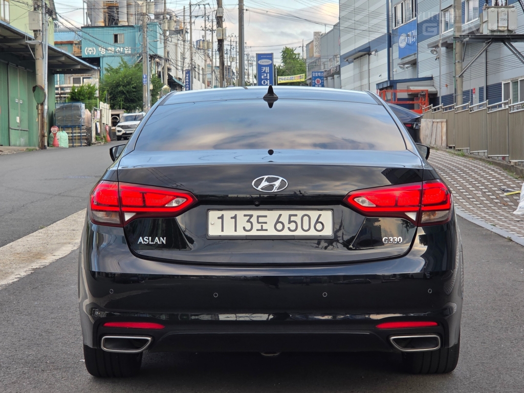 HYUNDAI Aslan G330