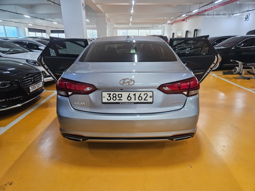 HYUNDAI Aslan G330