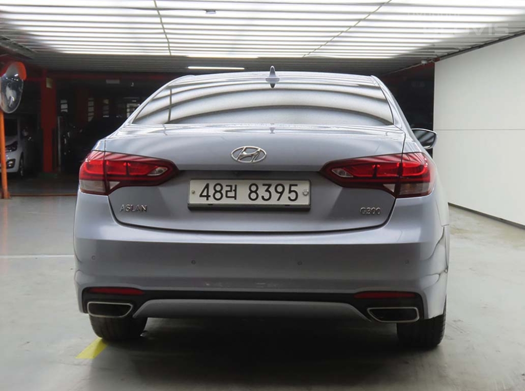 HYUNDAI Aslan G300