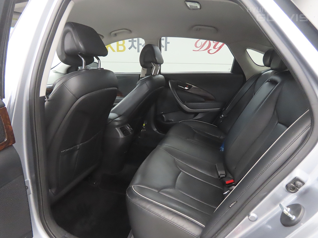 HYUNDAI Aslan G300