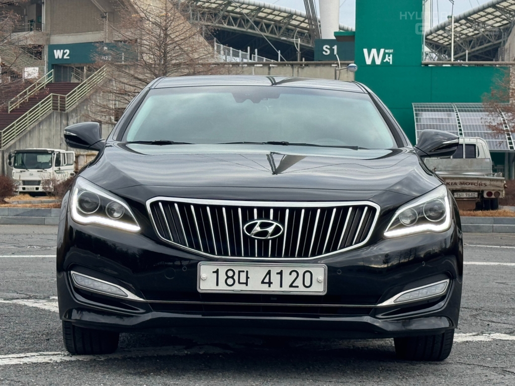 HYUNDAI Aslan G300