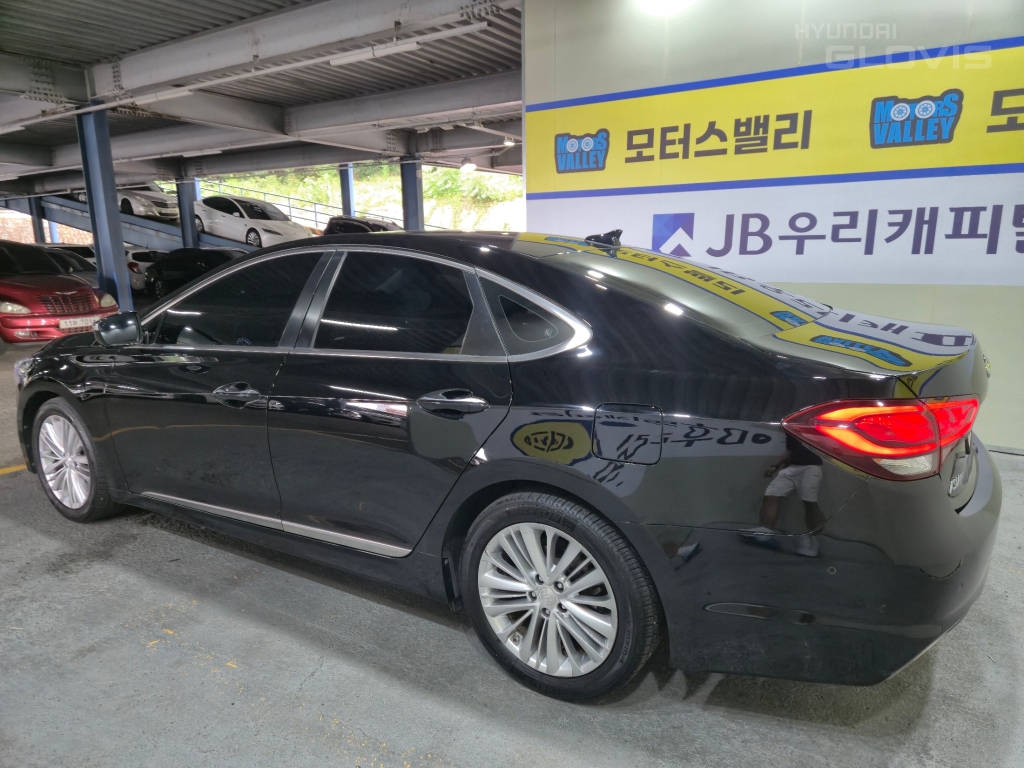HYUNDAI Aslan G300
