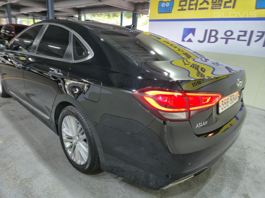 HYUNDAI Aslan G300