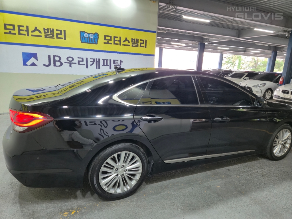 HYUNDAI Aslan G300