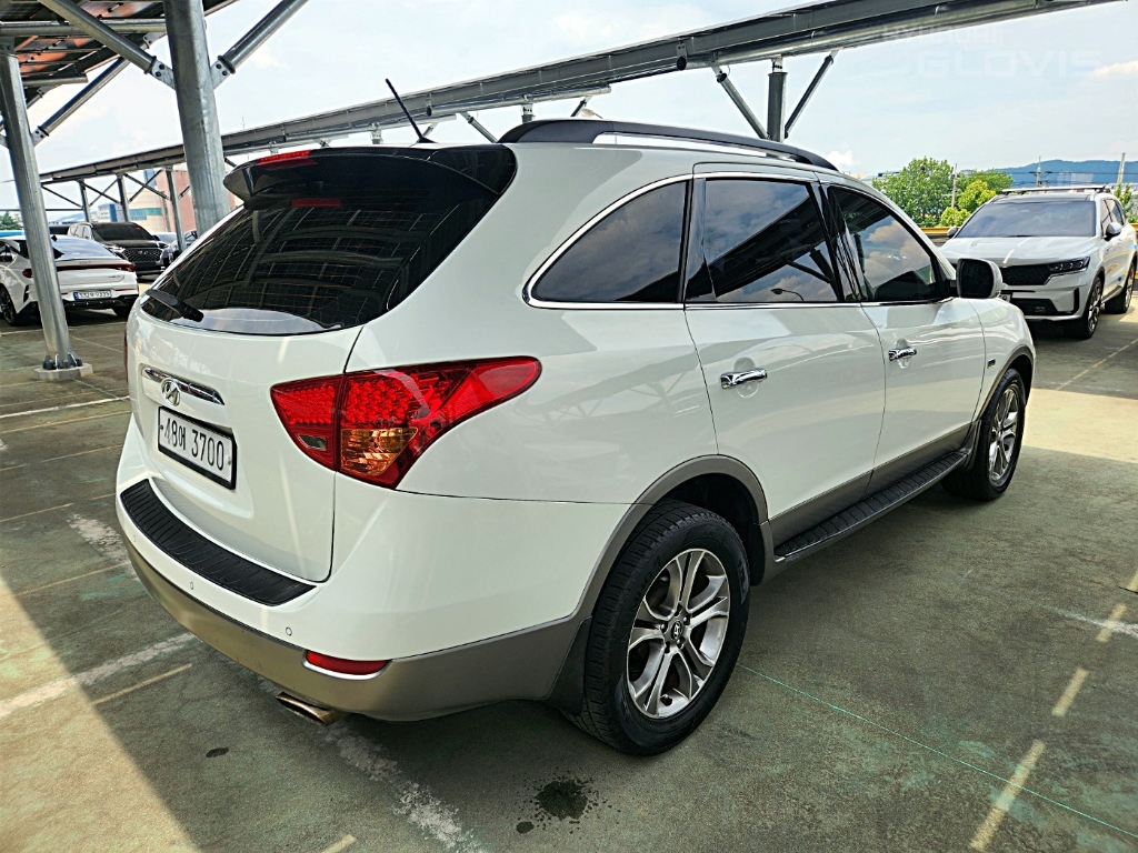 HYUNDAI Veracruz Diesel 2WD