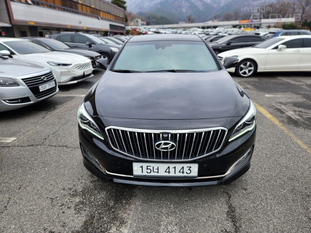 HYUNDAI Aslan G300
