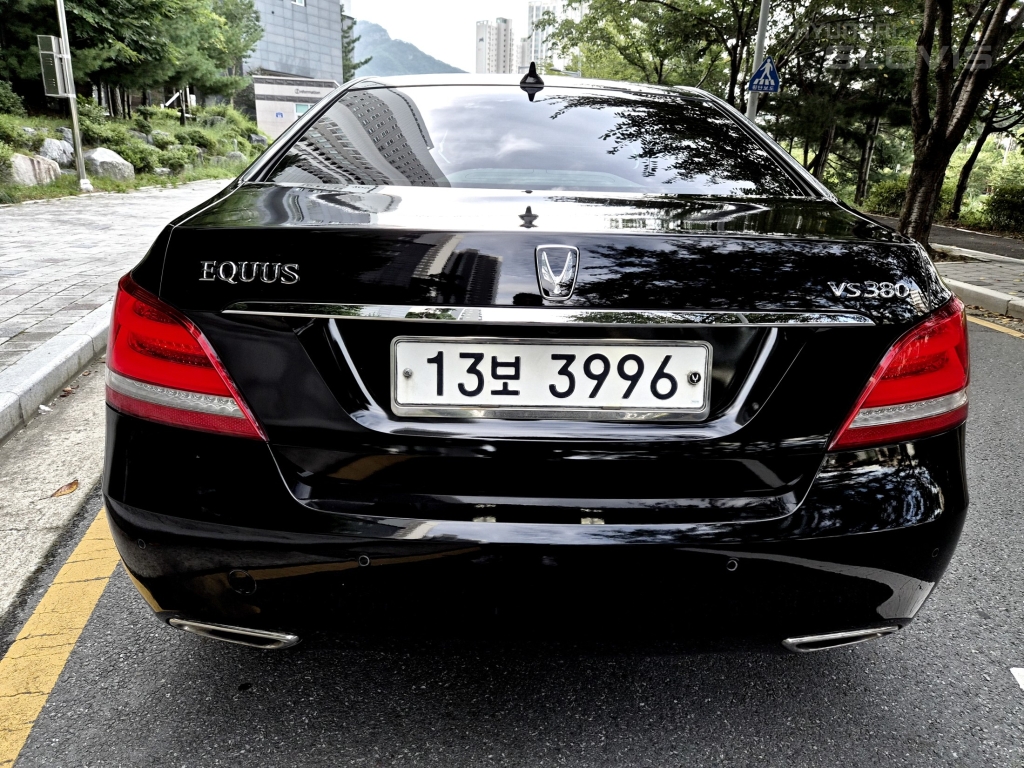 HYUNDAI Ecuus (New Model) VS380