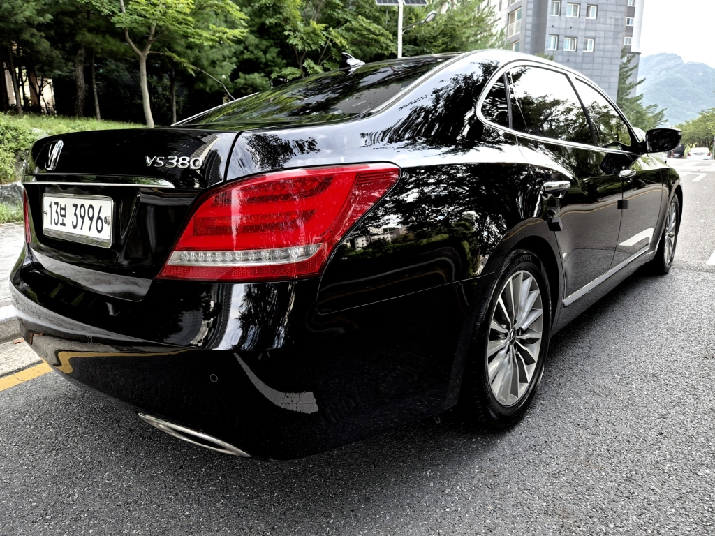 HYUNDAI Ecuus (New Model) VS380
