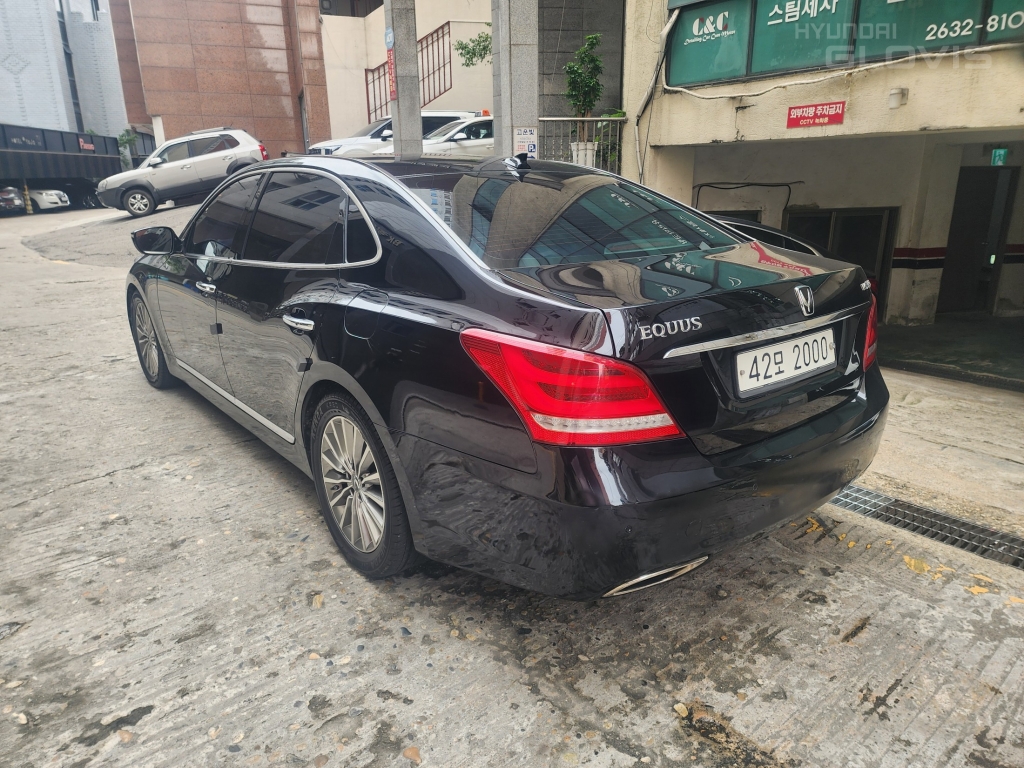 HYUNDAI Ecuus (New Model) VS380