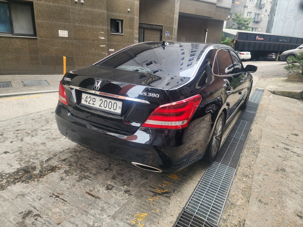 HYUNDAI Ecuus (New Model) VS380