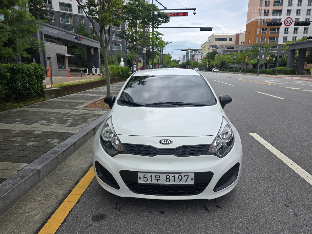 KIA All New Pride 5Door 1.4 MPI