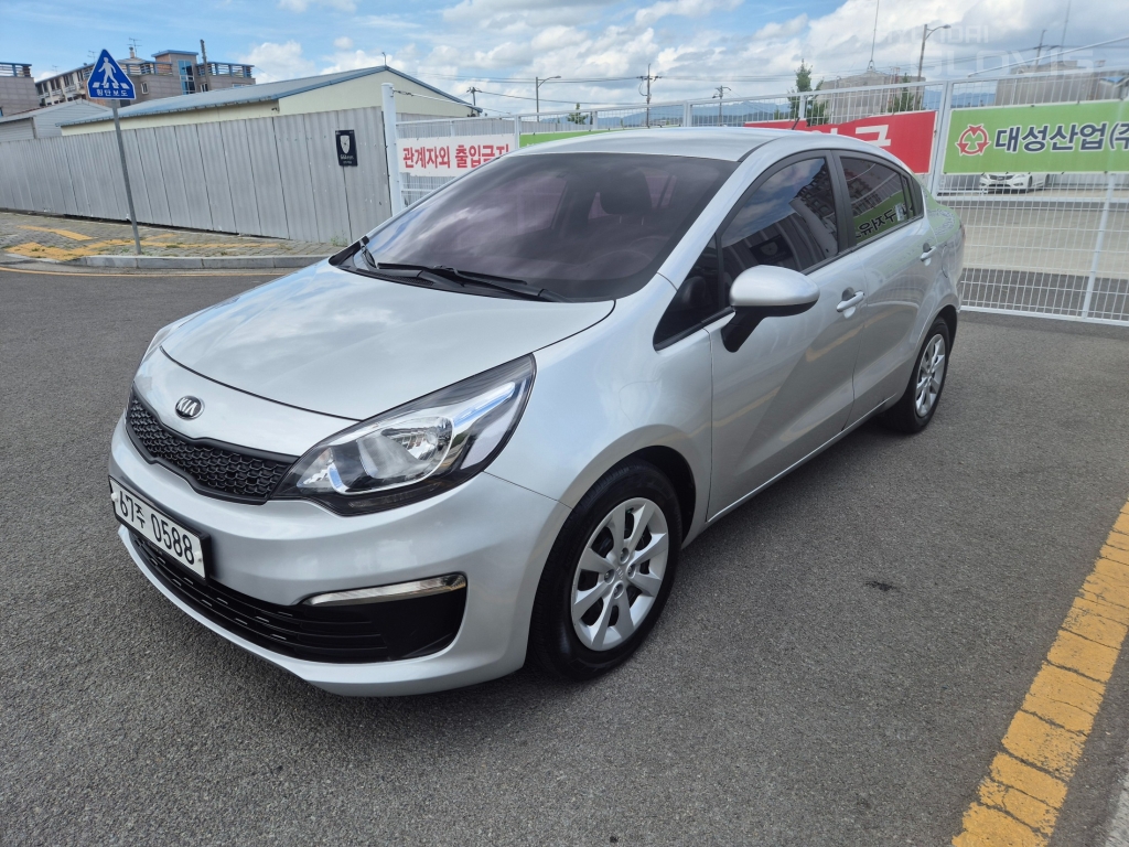 KIA The New Pride 4Door 1.4 MPI