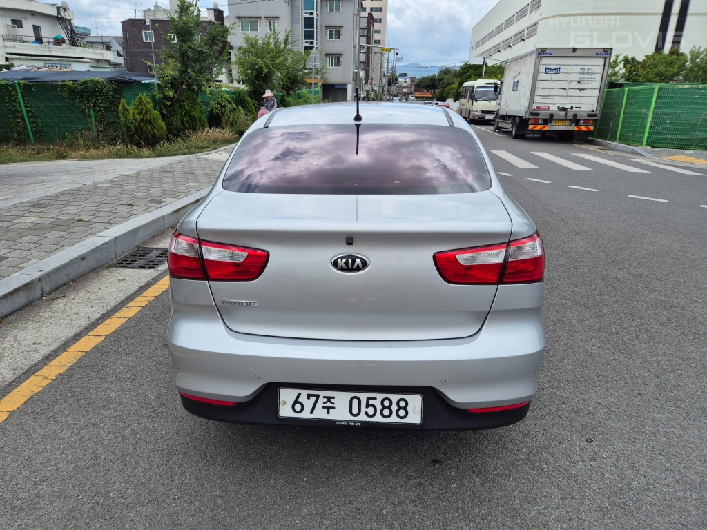 KIA The New Pride 4Door 1.4 MPI