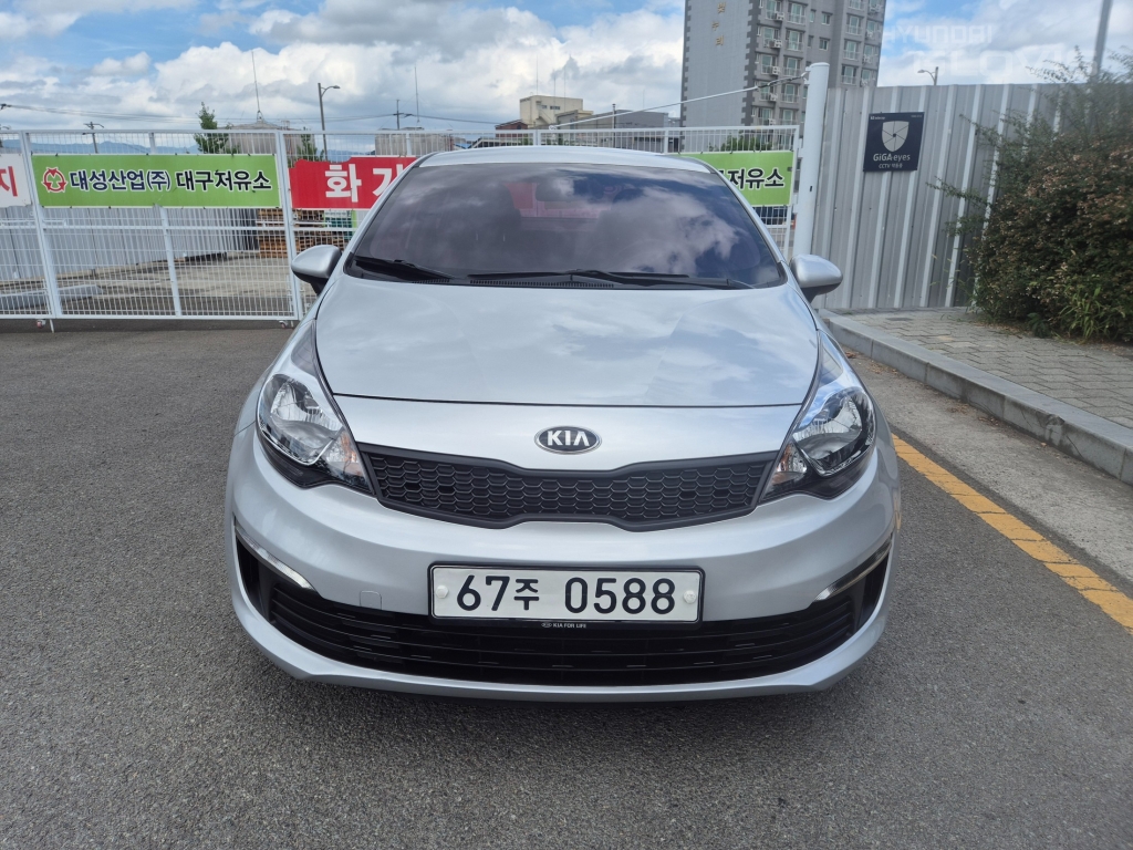 KIA The New Pride 4Door 1.4 MPI