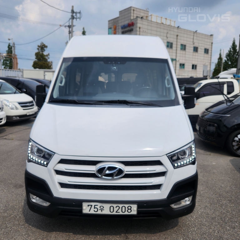 HYUNDAI Solati 15-Seater