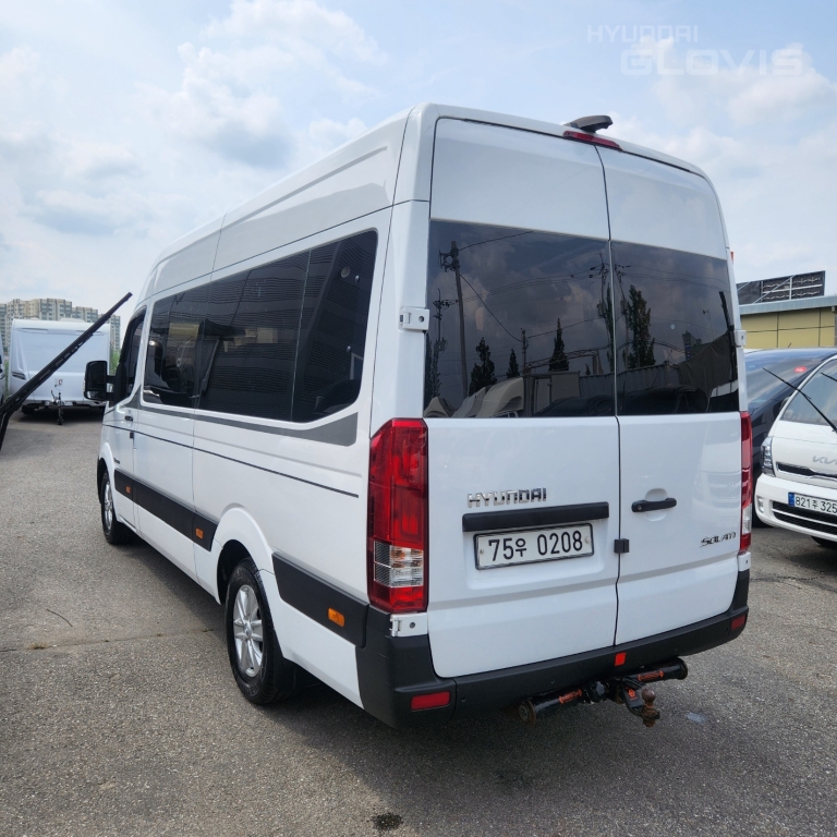 HYUNDAI Solati 15-Seater