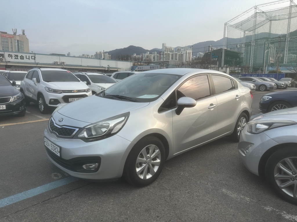 KIA All New Pride 4Door 1.4 MPI