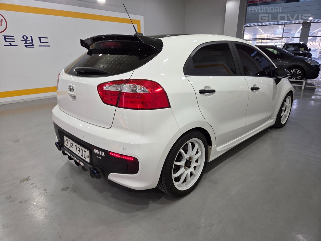 KIA The New Pride 5Door 1.6 GDI