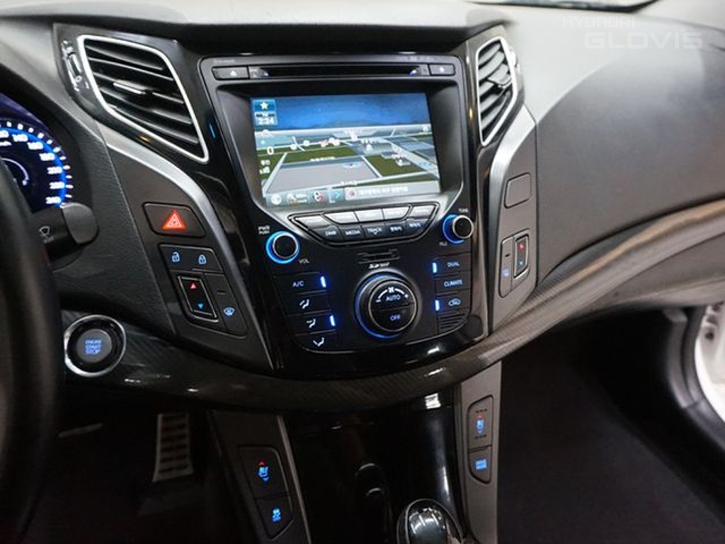 HYUNDAI I40 Saloon 2.0 GDI