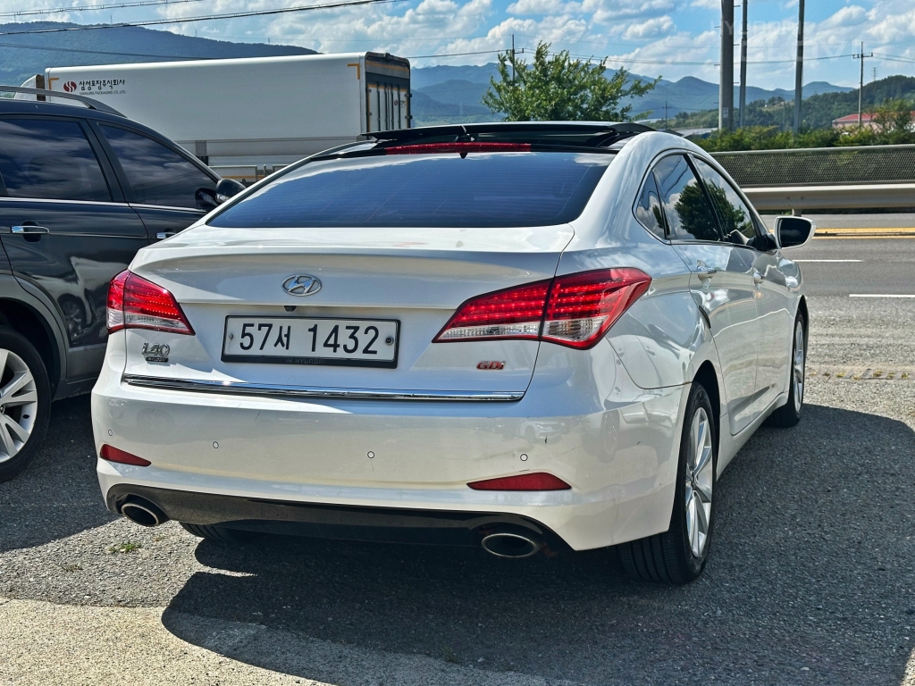 HYUNDAI I40 Saloon 2.0 GDI
