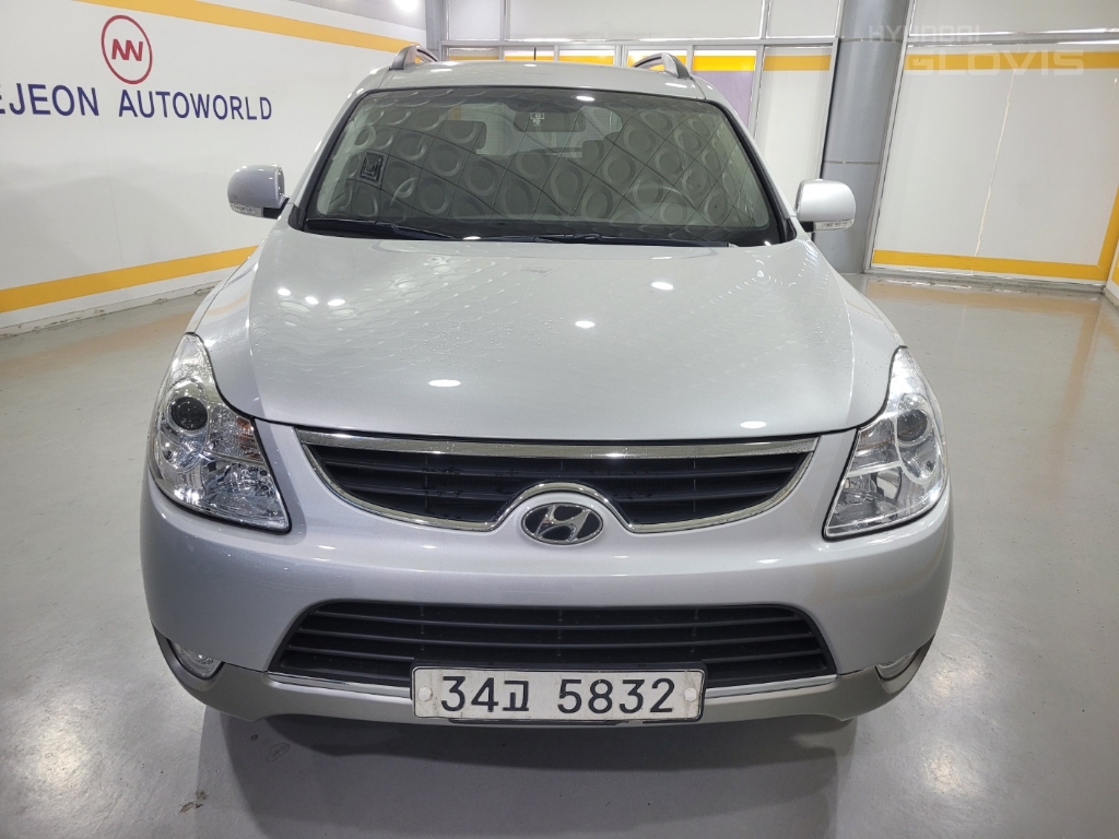 HYUNDAI Veracruz Diesel 2WD