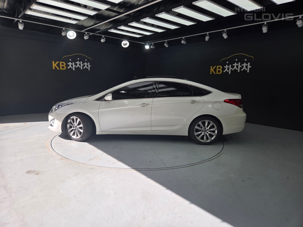 HYUNDAI I40 Saloon 2.0 GDI