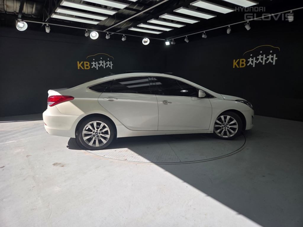 HYUNDAI I40 Saloon 2.0 GDI