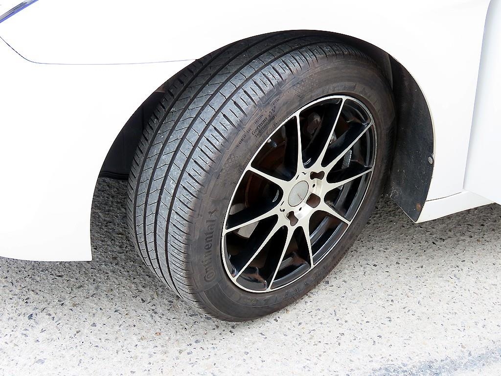 HYUNDAI I40 Saloon 2.0 GDI