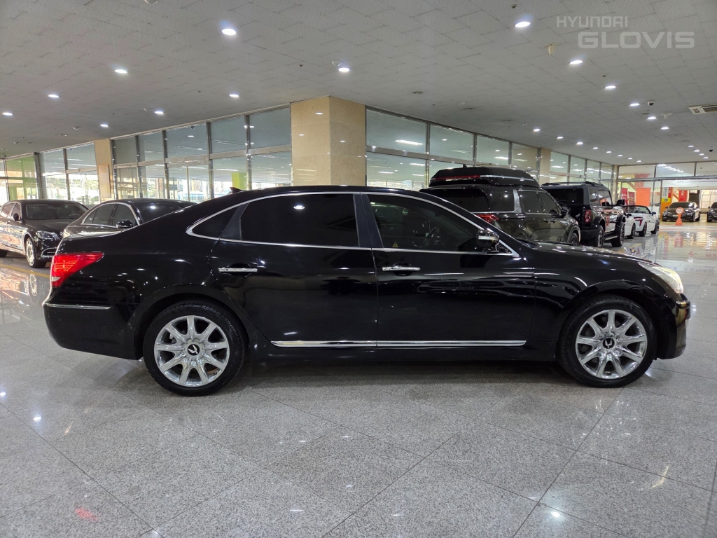 HYUNDAI Ecuus (New Model) VS500