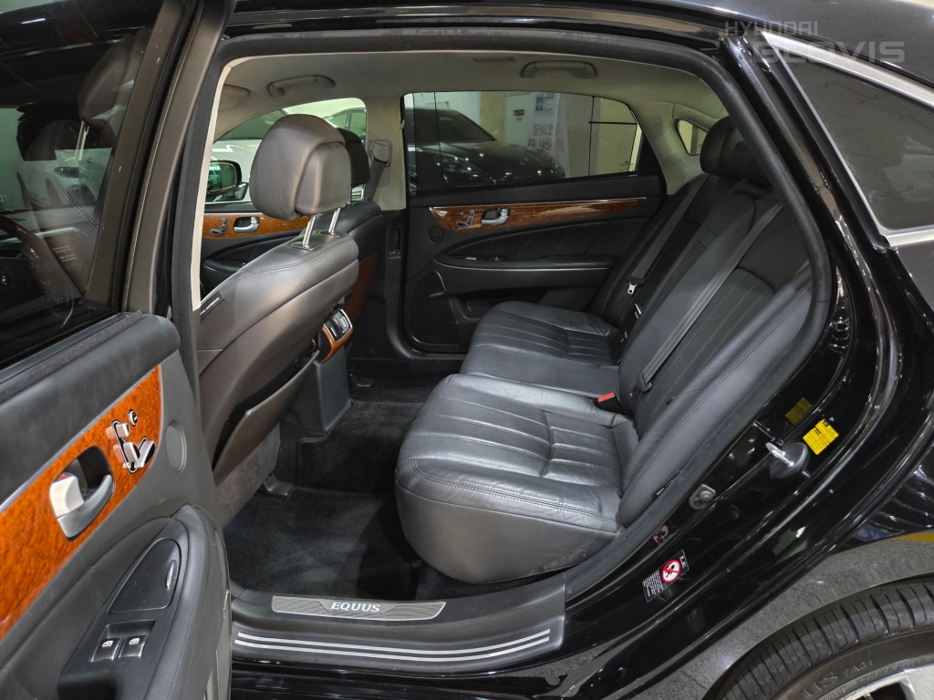 HYUNDAI Ecuus (New Model) VS500